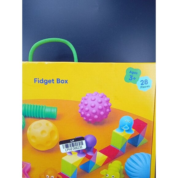 Giggle Scape Fidget Box 28-Piece Set For Ages 3+ Stretch Twist & Squeeze - Picture 3 of 8